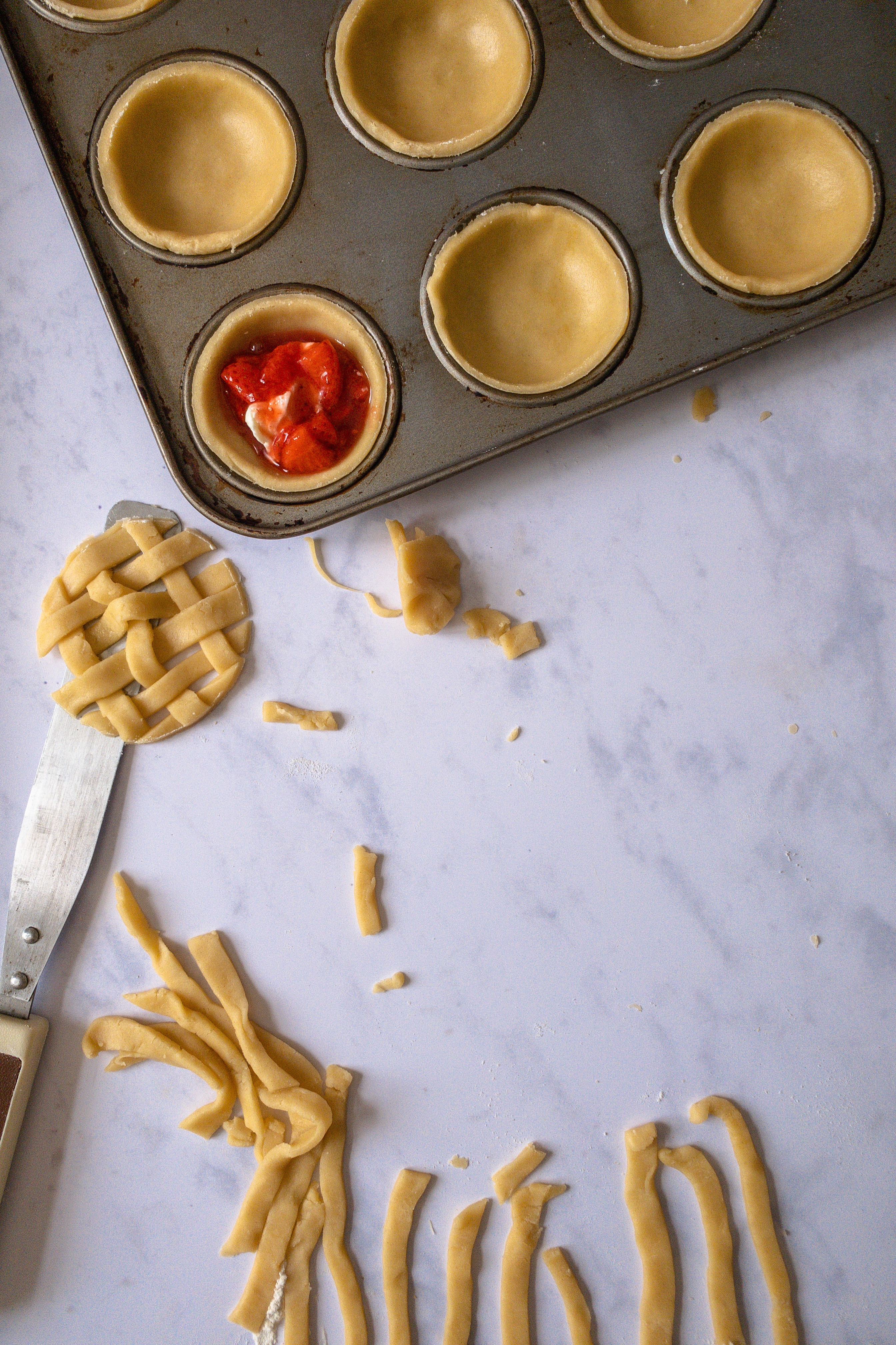Strawberry Cheesecake Mini Pies