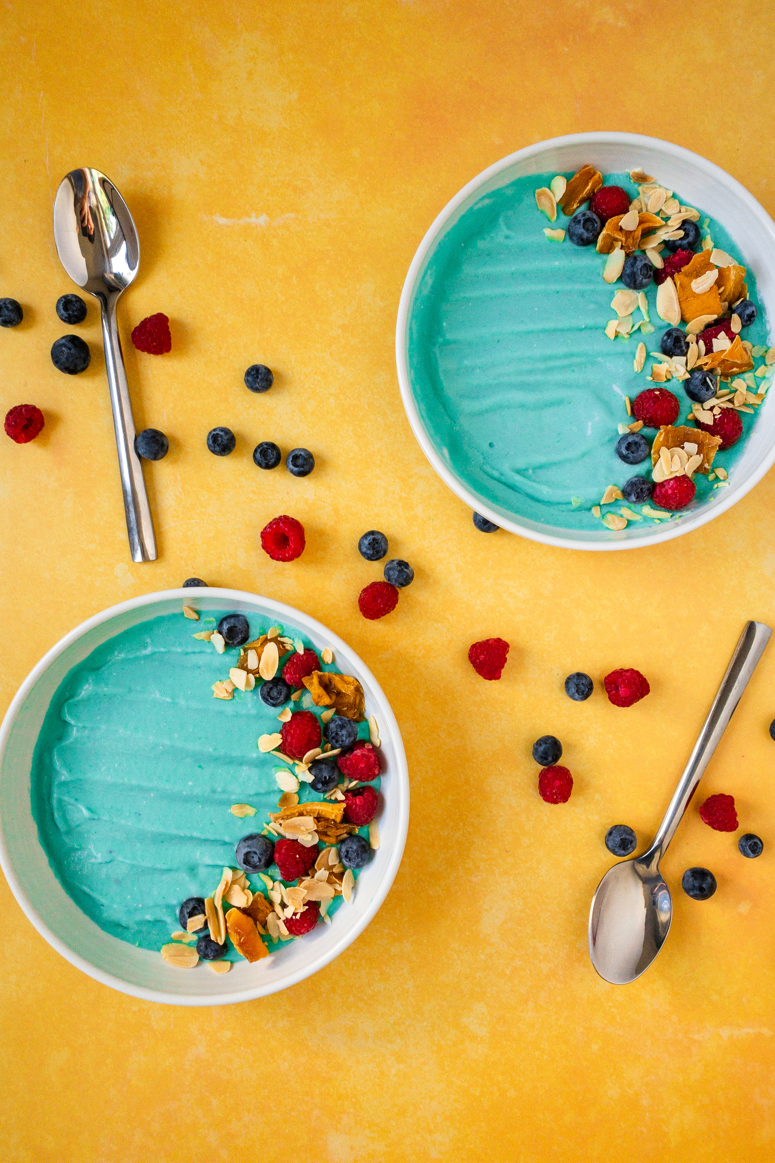 Tropical Smoothie Bowl