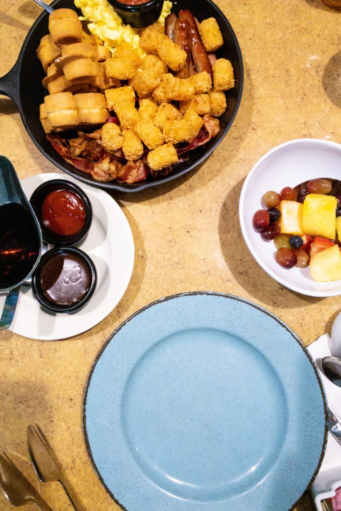Family Style Dining - Disney World Table Service